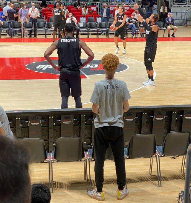 奇异果体育-前勇士后卫因肠道感染身材走样 掉秤17磅骨瘦如柴