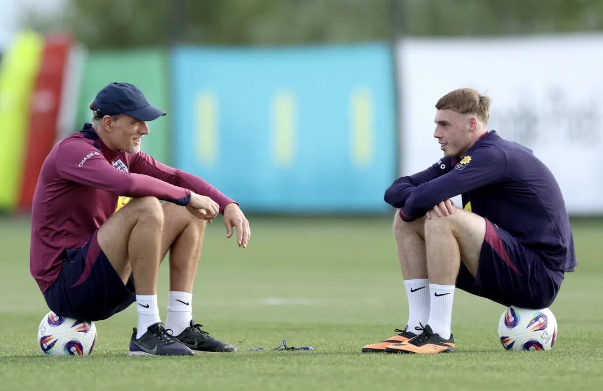 奇异果登录入口-泰晤士：图赫尔认为帕尔默是世界第二优秀球员，角色却不清晰